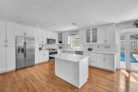 Casa en venta en Hollywood, Florida, 4 dormitorios, 187.85 m2 № 2013671 - foto 5