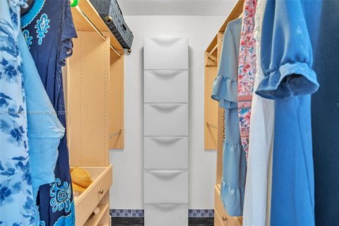 Casa en venta en Hollywood, Florida, 4 dormitorios, 187.85 m2 № 2013671 - foto 23