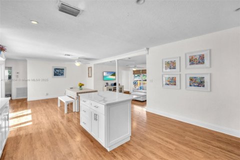 Casa en venta en Hollywood, Florida, 4 dormitorios, 187.85 m2 № 2013671 - foto 7