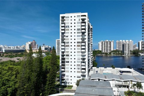 Condo in Aventura, Florida, 2 bedrooms № 1960200 - photo 4