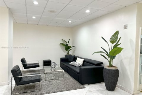 Condo in Aventura, Florida, 2 bedrooms № 1960200 - photo 8