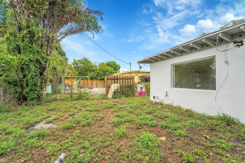 Villa ou maison à louer à Riviera Beach, Floride: 3 chambres, 128.21 m2 № 1226918 - photo 1