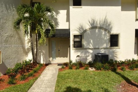 Townhouse in Boca Raton, Florida 2 bedrooms, 97.92 sq.m. № 2028008