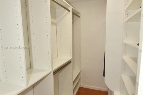 Townhouse in Boca Raton, Florida 2 bedrooms, 97.92 sq.m. № 2028008 - photo 18