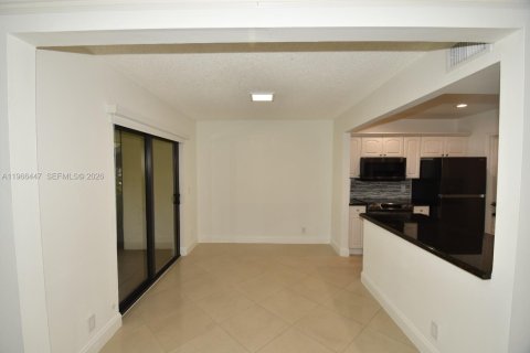 Townhouse in Boca Raton, Florida 2 bedrooms, 97.92 sq.m. № 2028008 - photo 7
