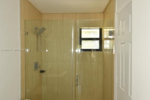 Townhouse in Boca Raton, Florida 2 bedrooms, 97.92 sq.m. № 2028008 - photo 17