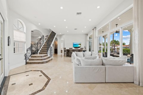 Villa ou maison à vendre à Pompano Beach, Floride: 7 chambres, 509.01 m2 № 2176897 - photo 11