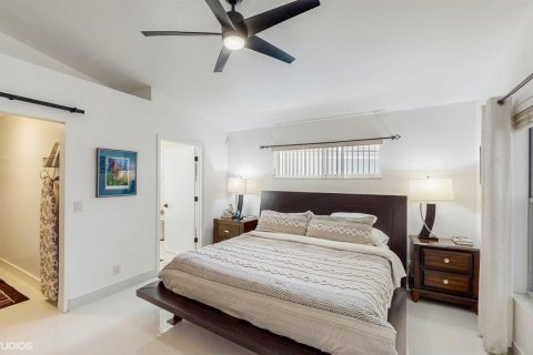 House in Wellington, Florida 3 bedrooms, 149.02 sq.m. № 2176998 - photo 13