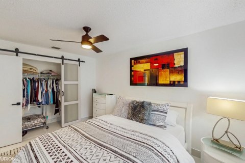House in Wellington, Florida 3 bedrooms, 149.02 sq.m. № 2176998 - photo 18