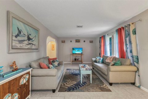 Villa ou maison à vendre à Port Charlotte, Floride: 4 chambres, 155.24 m2 № 1884676 - photo 8