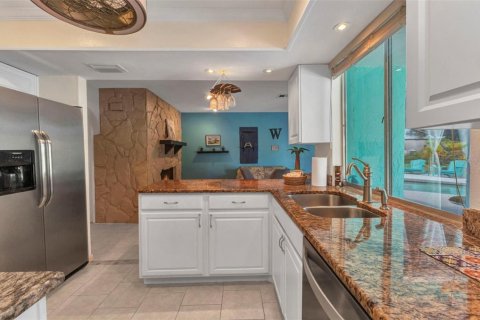 Villa ou maison à vendre à Port Charlotte, Floride: 4 chambres, 155.24 m2 № 1884676 - photo 18