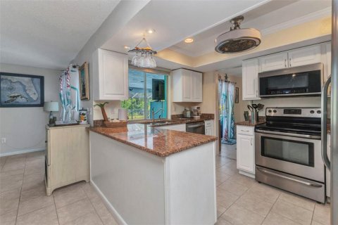Villa ou maison à vendre à Port Charlotte, Floride: 4 chambres, 155.24 m2 № 1884676 - photo 21
