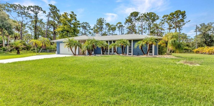 Villa ou maison à Port Charlotte, Floride 4 chambres, 155.24 m2 № 1884676