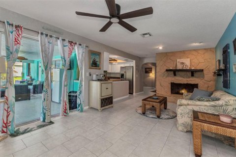 Villa ou maison à vendre à Port Charlotte, Floride: 4 chambres, 155.24 m2 № 1884676 - photo 25