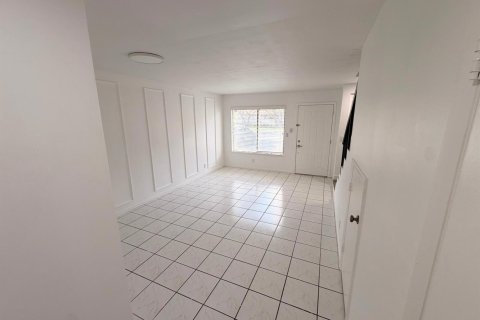 Touwnhouse à louer à Sunrise, Floride: 2 chambres, 110.55 m2 № 2177613 - photo 4