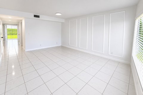 Touwnhouse à louer à Sunrise, Floride: 2 chambres, 110.55 m2 № 2177613 - photo 3