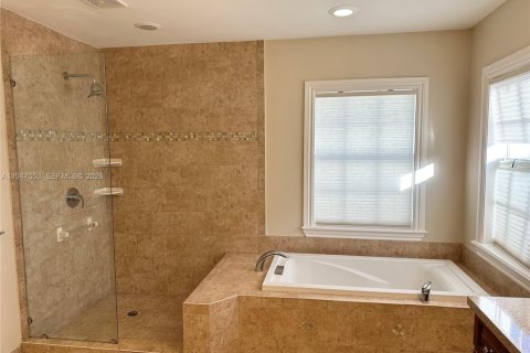 Снять в аренду виллу или дом в Форт-Лодердейл, Флорида 5 спален, 256.97м2, № 2003653 - фото 12