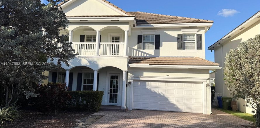 Дом в Форт-Лодердейл, Флорида 5 спален, 256.97м2 № 2003653