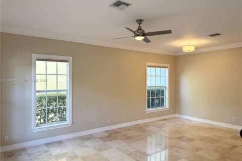 Снять в аренду виллу или дом в Форт-Лодердейл, Флорида 5 спален, 256.97м2, № 2003653 - фото 7