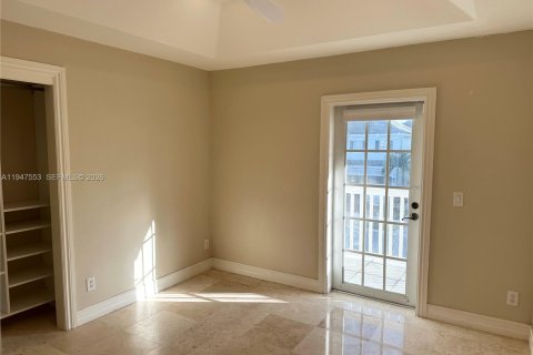 Снять в аренду виллу или дом в Форт-Лодердейл, Флорида 5 спален, 256.97м2, № 2003653 - фото 21