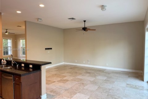 Снять в аренду виллу или дом в Форт-Лодердейл, Флорида 5 спален, 256.97м2, № 2003653 - фото 5