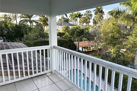 Снять в аренду виллу или дом в Форт-Лодердейл, Флорида 5 спален, 256.97м2, № 2003653 - фото 17