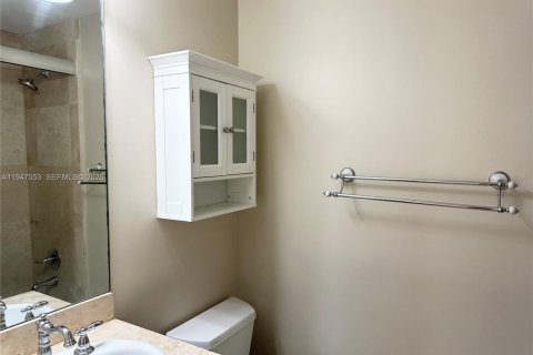 Снять в аренду виллу или дом в Форт-Лодердейл, Флорида 5 спален, 256.97м2, № 2003653 - фото 24