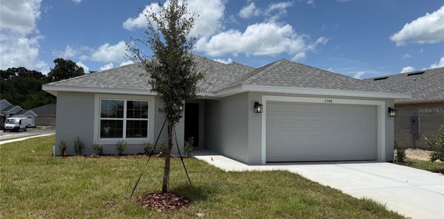 House in Ocala, Florida 3 bedrooms, 183.02 sq.m. № 2236367