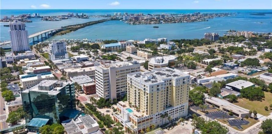Condominio en Clearwater, Florida, 1 dormitorio № 1876846