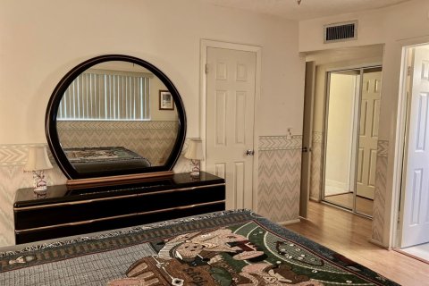 Condo in Boynton Beach, Florida, 2 bedrooms № 2081744 - photo 23