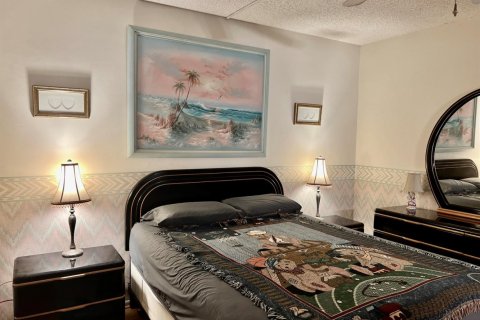 Condo in Boynton Beach, Florida, 2 bedrooms № 2081744 - photo 22