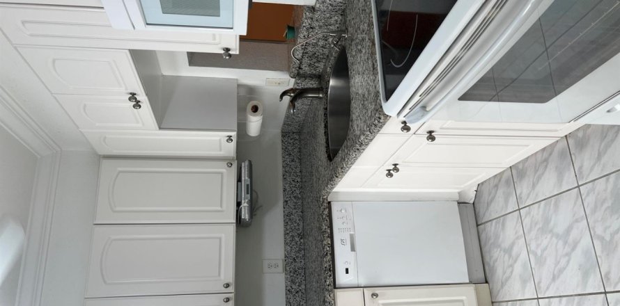 Condo in Boynton Beach, Florida, 2 bedrooms № 2081744