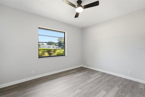 House in Lake Wales, Florida 3 bedrooms, 137.5 sq.m. № 2379285 - photo 21