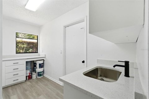 House in Lake Wales, Florida 3 bedrooms, 137.5 sq.m. № 2379285 - photo 22
