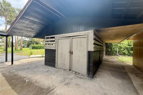 Commercial property in Eustis, Florida 74.97 sq.m. № 2211786 - photo 4
