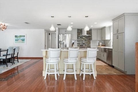 Villa ou maison à vendre à Holmes Beach, Floride: 2 chambres, 141.4 m2 № 2100429 - photo 5