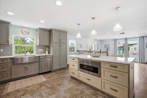 Villa ou maison à vendre à Holmes Beach, Floride: 2 chambres, 141.4 m2 № 2100429 - photo 11