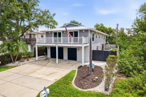 Villa ou maison à Holmes Beach, Floride 2 chambres, 141.4 m2 № 2100429