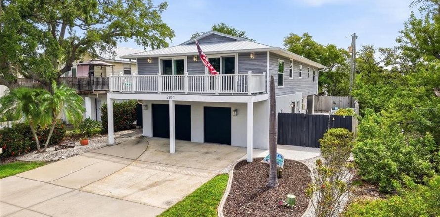 Villa ou maison à Holmes Beach, Floride 2 chambres, 141.4 m2 № 2100429