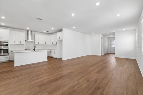Townhouse in Bradenton, Florida 3 bedrooms, 223.52 sq.m. № 2114372 - photo 12