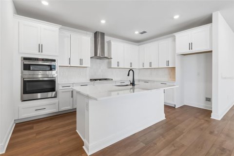 Townhouse in Bradenton, Florida 3 bedrooms, 223.52 sq.m. № 2114372 - photo 5