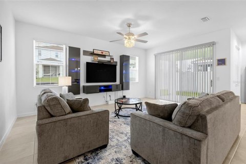 Casa en venta en Howey-in-the-Hills, Florida, 5 dormitorios, 276.29 m2 № 2211371 - foto 9