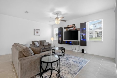 Casa en venta en Howey-in-the-Hills, Florida, 5 dormitorios, 276.29 m2 № 2211371 - foto 11