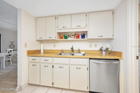 Condo in Ormond Beach, Florida, 2 bedrooms  № 1338335 - photo 22