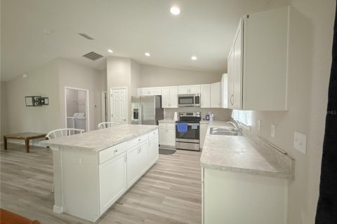 Villa ou maison à louer à Ocala, Floride: 3 chambres, 129.97 m2 № 2114588 - photo 9