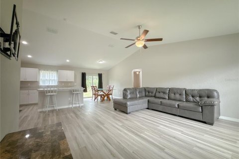 Villa ou maison à louer à Ocala, Floride: 3 chambres, 129.97 m2 № 2114588 - photo 3
