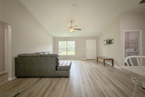 Villa ou maison à louer à Ocala, Floride: 3 chambres, 129.97 m2 № 2114588 - photo 7