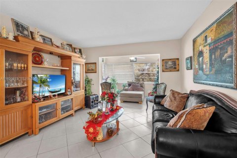 Condo in Margate, Florida, 2 bedrooms  № 1992149 - photo 6