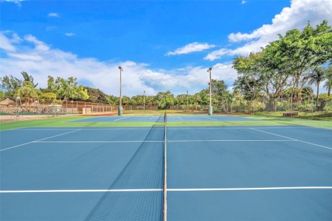 Condo in Margate, Florida, 2 bedrooms  № 1992149 - photo 16