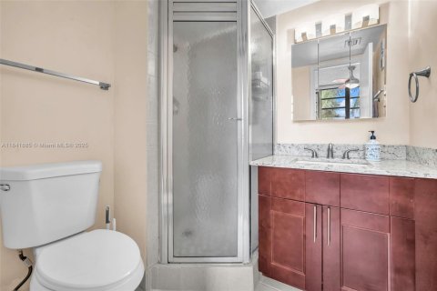 Купить кондоминиум в Пемброк-Пайнс, Флорида 2 спальни, 79.15м2, № 1939858 - фото 13